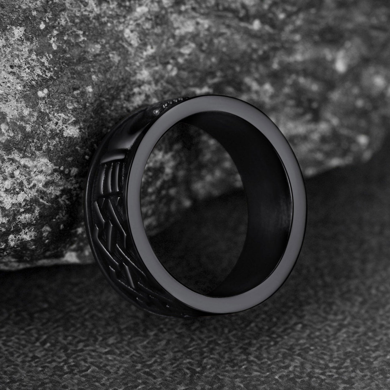 Celtic Claddagh Love Wedding Band Ring for Men Women